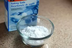 2 Bicarbonato di sodio per rimuovere la ruggine